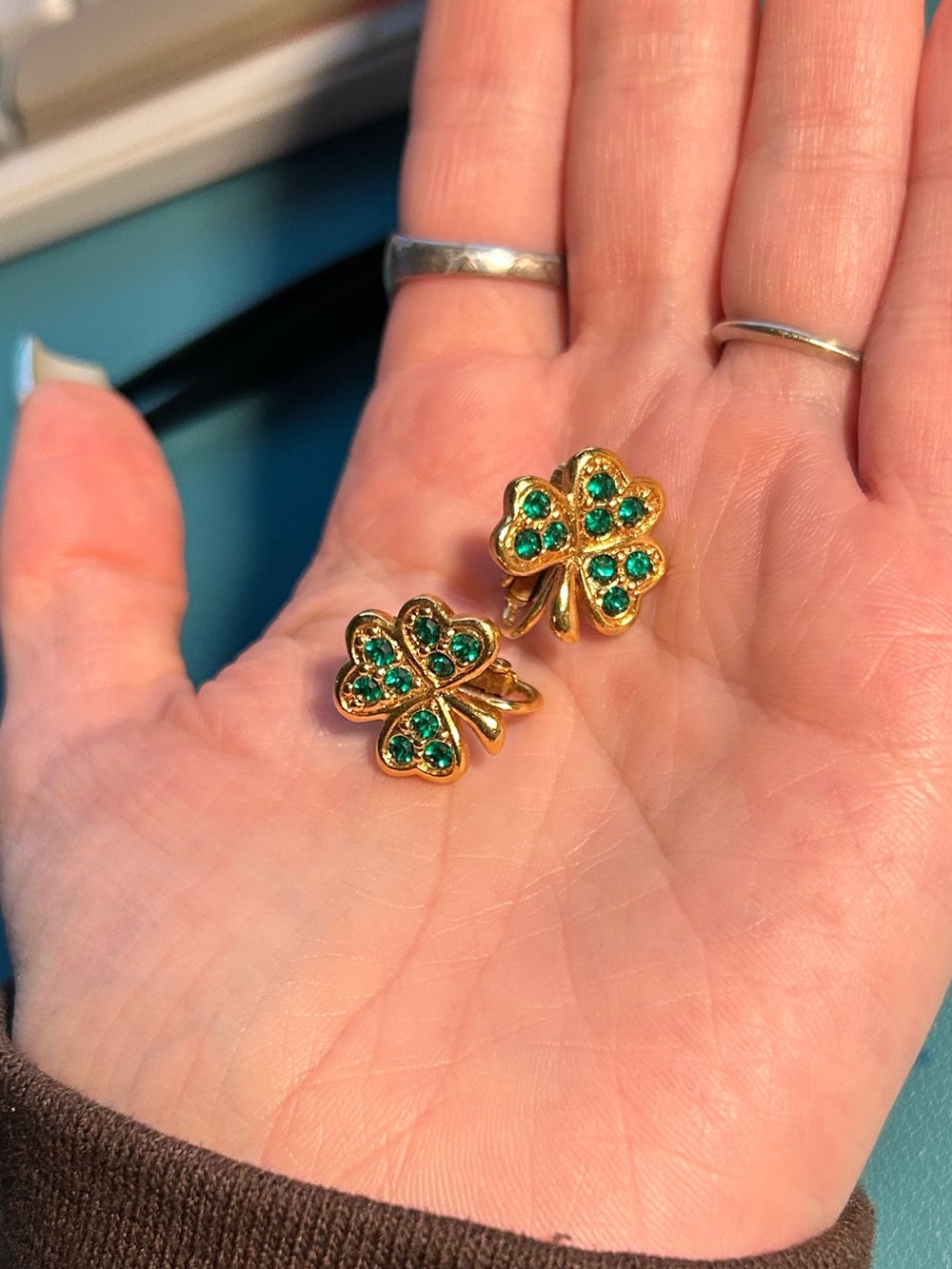 Vintage AVON Green Rhinestone Shamrock Clover Clip On Earrings Gold Tone